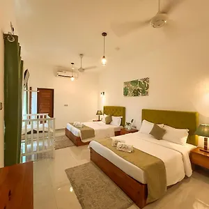 https://j-leaf-hotel-by-blue-bird.negombohotels.net